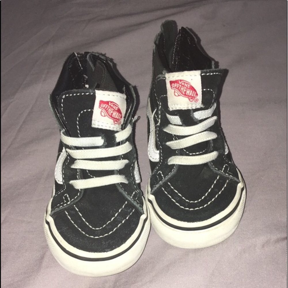 Vans zip up